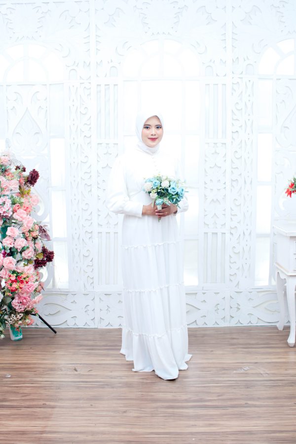 Dress Putih Ala Noni Belanda